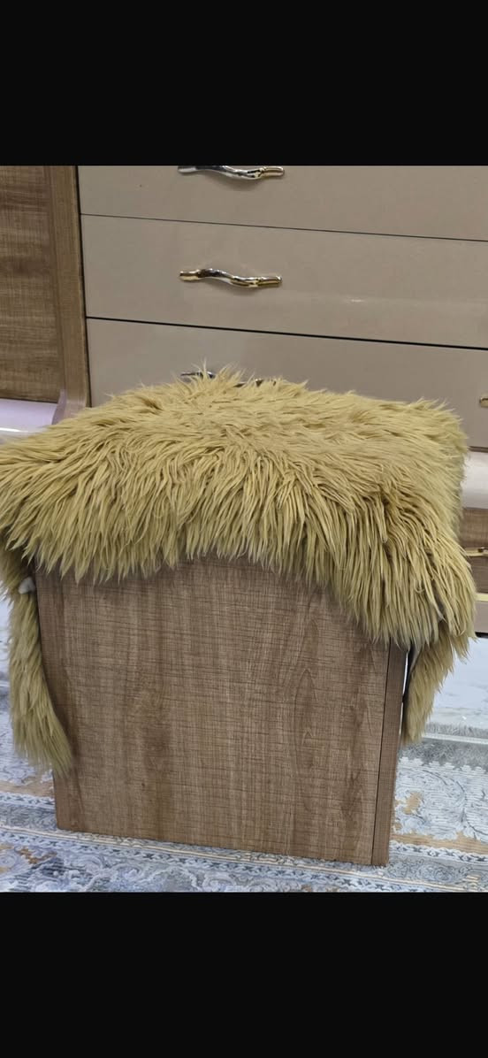 غرفه نوم تركيه تكمة درجة اولى وثقيله (بدون كنتور ❌)
  سرير بداخله مخزن وميز مرايه وميز تلفزيون وزاويه  وباب اضافي بالزاويه السعر ٤٥٠ وبيه مجال بسيط مكاني بغداد الكاظمية


**إذا كنت صاحب هذا الإعلان وتريد حذفه لأي سبب، رجاءا أرسل رسالة إلى الدعم الفني**