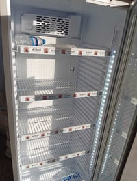 عارضه لبيع نضيفه كلش شهرين بس مستخدمه 07715563084