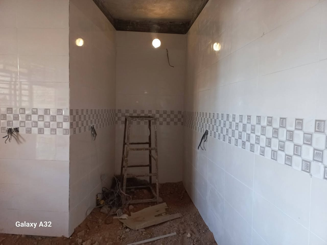 بيت للبيع طابو صرف المساحه ٣٨٠م قرب الحسينيه الزهراء (مراوس بيت او قطعه حسب القناعه تفاصيل اكثر تصال ***********
