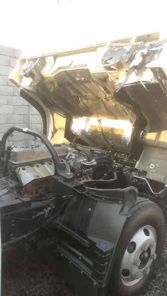 كنتر للبيع موديل 2017 سياره محسن مكفوله شاصي سنويه بسمي بيه باج  مال كرين بيه سياره جديده   ***********
