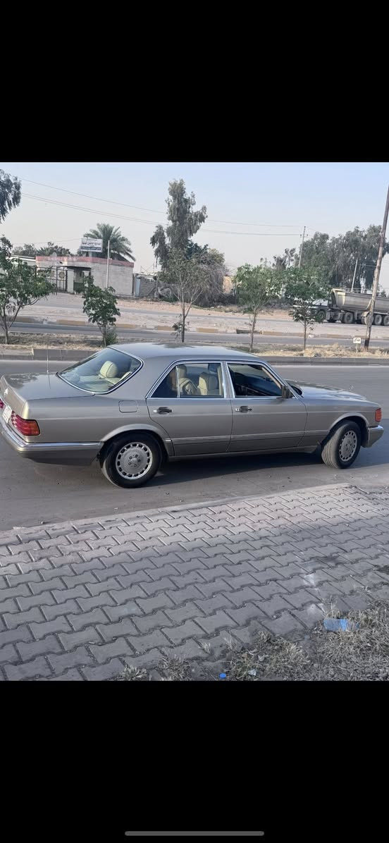 سلام وعليكم مارسيدس رئاسي موديل ١٩٨٨محرك بطه حجم المحرك٣٠٠٠ السياره نضيفه حيل غرفه جديده دشبول مال الصدر والوره جديد  شغال السعر٧٥ مجال الشراي ويدلل مكان ديالي خانقين 
 ***********
