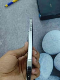 ايفون XR • ٦٤ • فيس ايدي معطل