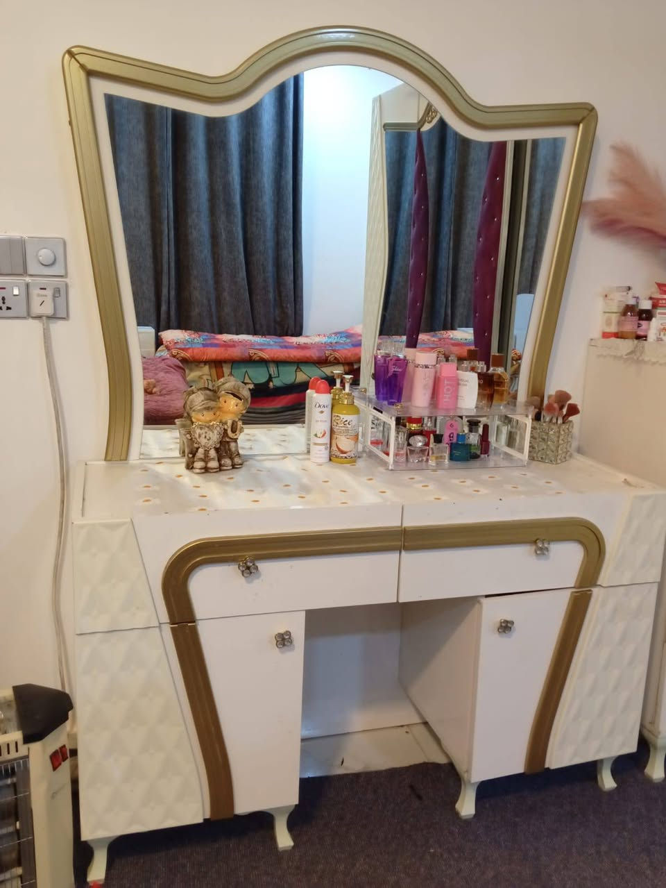 سلام عليكم..غرفه تركيه  ٩ قطع.. باب اول.غرفه مثل مجاي شوفون نظافته ...مكانه  ديالى الخالص ... .لاستفسار عل خاص او الاتصال على رقم ***********..,واتساب
