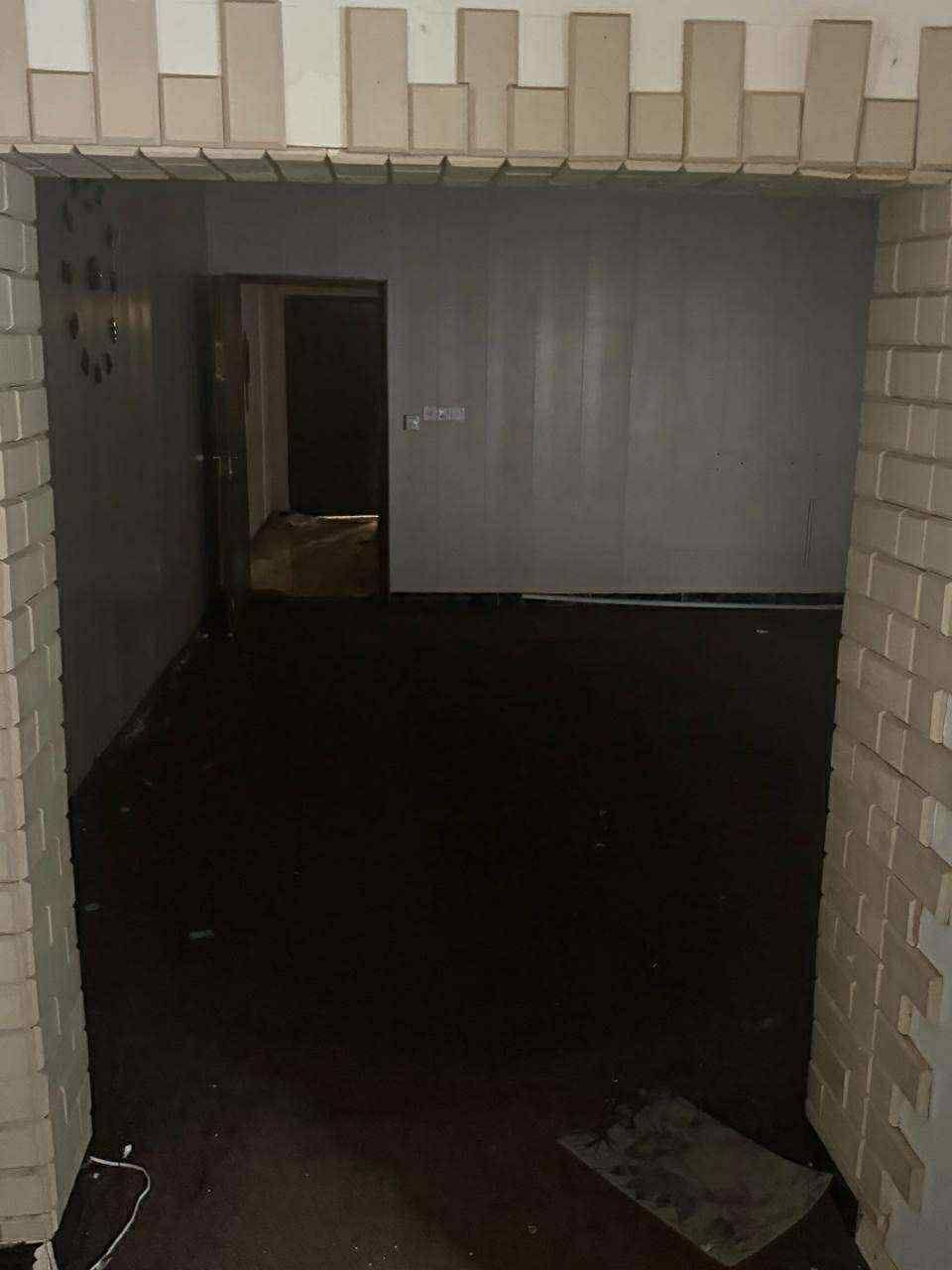 للبيع دار سكن  مساحه 180 متر بغداد السيديه سعر 400 مليون تلفون ***********
