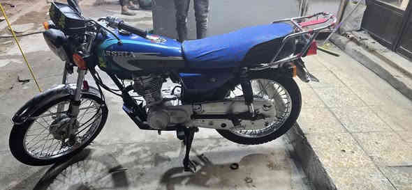 السلام عليكم شباب دراجه ايراني امتياز  المديل 2021 رقم وسنويه لبيع اريده بوحد وسبعميه 1700وبيه مجال مكاني تنومه شط العرب رقمي ***********
