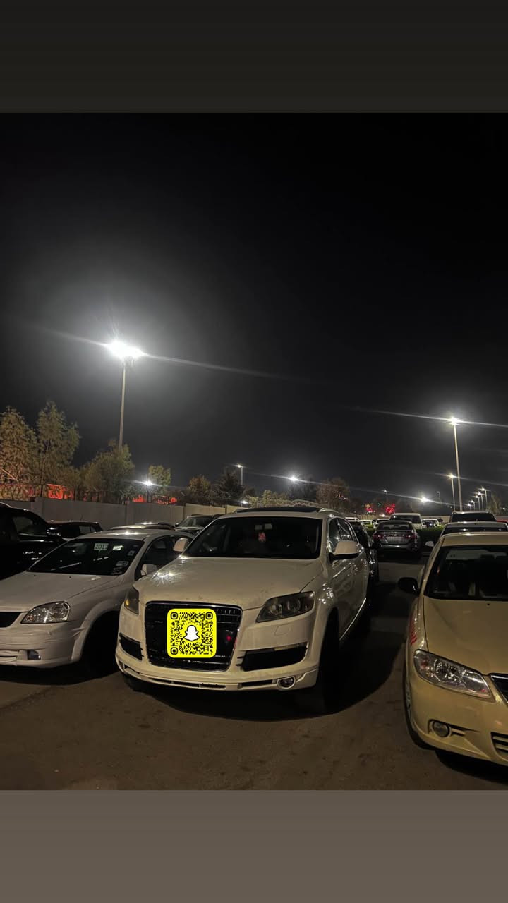 Audi Q 7 2007  - - بەنزین مه كينه V6 - 3600 - qutro - 
***********
پانورامه فول ماسفات بس به شه رتي ئه ولايت ده فروشم سعيبي له ئه وروپايه به ناو ناكريت - داواي 70 وه رقي ده كه م سياركه له هه وليره
گورينه وه ش ده كه م به سياريك به دلم بيت أربيل, العراق
