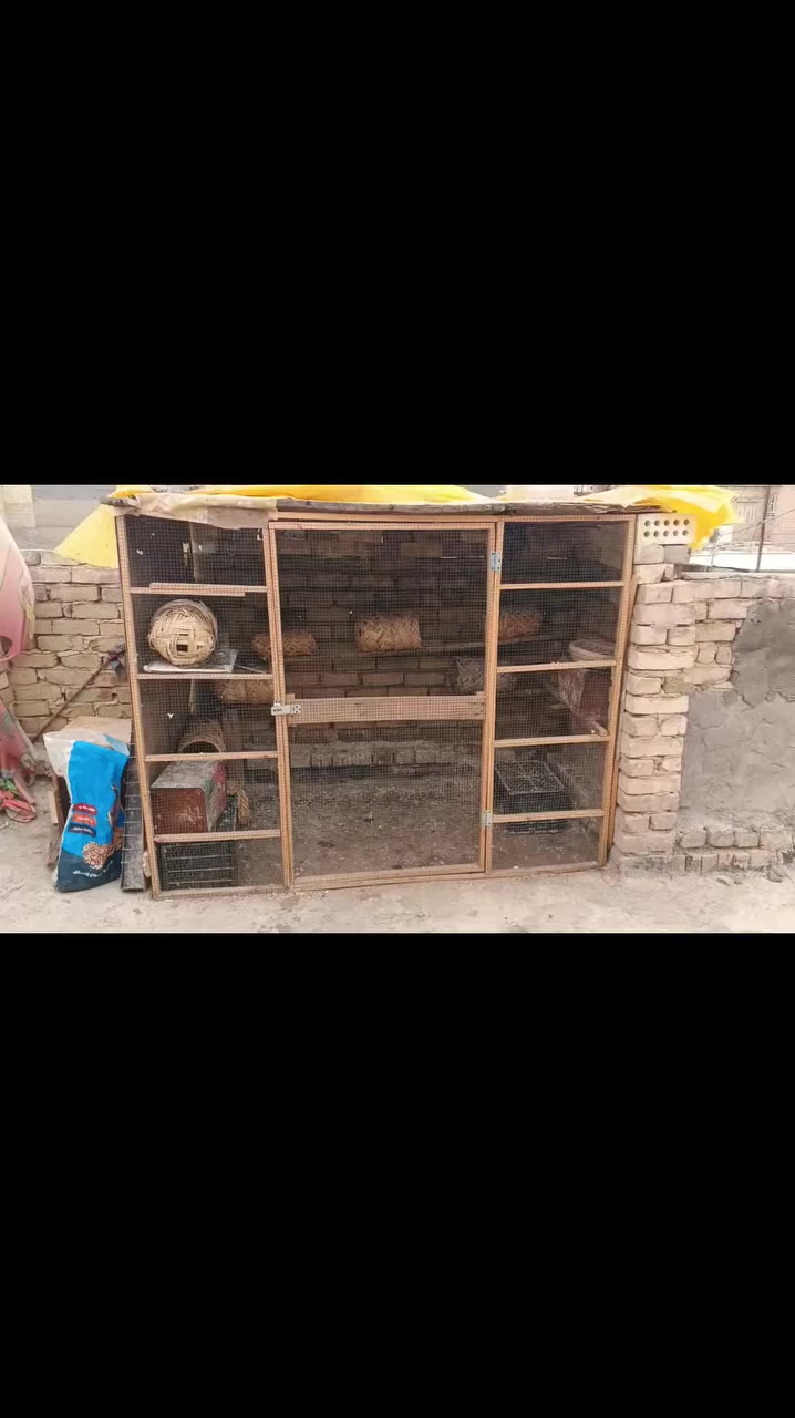 السلام عليكم شباب هاي واجهيه اللبيع السعر 30الف عرض متره ونص وطول متر راقم الهاتف ***********
