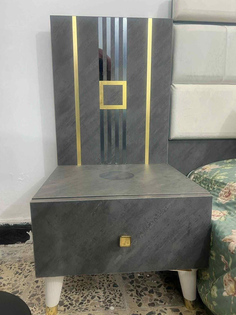 غرفة نوم تركية
7 قطع
جديدة ما مستعملة نهائيآ 

السعر 400 قفل قفل 
العنوان / النجف الاشرف  
للاستفسار الاتصال على الرقم ***********
