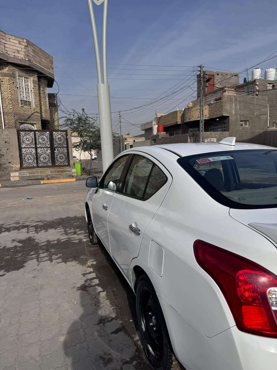 نيسان صنـي 2024  هندي للبيع 
ماشية 23km
ام الشباك الجديد 
رقم اربيل بأسم الشركة 
قطعتين صبغ 
السعر 122
رقم صاحب السيارة ***********
