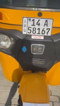 للبيع موديل 20رقم وسنويه بسمي التكتك البدي كفاله عامه بس بيه بارد بلغد...