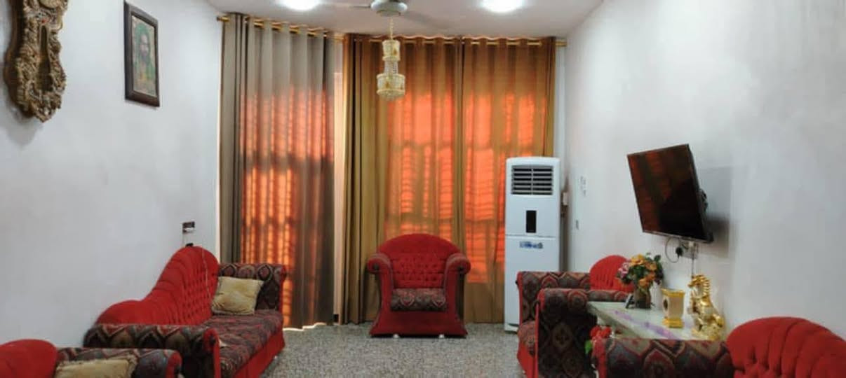 🏠 #الدار_للبيع | طابو صرف
📍 الموقع: #الديوانية – حي الإمام الصادق (الجتّة)

📐 المساحة: 214 م²
💰 مطلوب إسكان: 63 مليون
📆 القسط الشهري: 330 ألف
🏷️ المطلوب باليد : 130 مليون

🔹 تفاصيل الدار:
طابق واحد كونكريت مسلح 
غرفتين نوم
صاله
استقبال
مطبخ
صحيات داخلية وخارجية
مناور عدد (2)
طارمة
حديقة

📞 للاستفسار رقم :
***********
