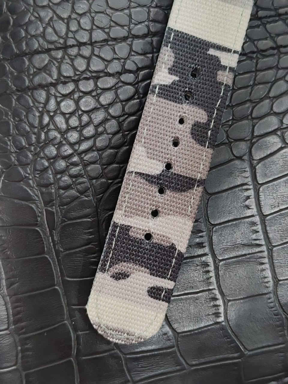 ساعة ماركة سكيمي نظافة فول كل شي شغال السعر ٤٥ الف


**إذا كنت صاحب هذا الإعلان وتريد حذفه لأي سبب، رجاءا أرسل رسالة إلى الدعم الفني**