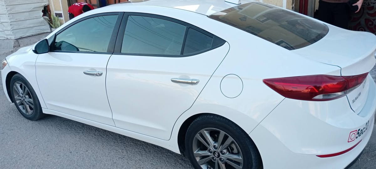 سلام عليكم النترا مديل 2018 للبيع وارد امريكي كلين بدون حادث السيارة ليبل واحد مواصفات فول فتحة بصمة انارة ترحيب شاشة كبيرة كامرة دوارة مثبت سرعة مكينة 2000 دوش مكينة وكير وحدادية وتخم تاير. جديد. 
السعر(143)
رقم انكليزي بغداد بسمي/ للستفسار. اتصال ***********
