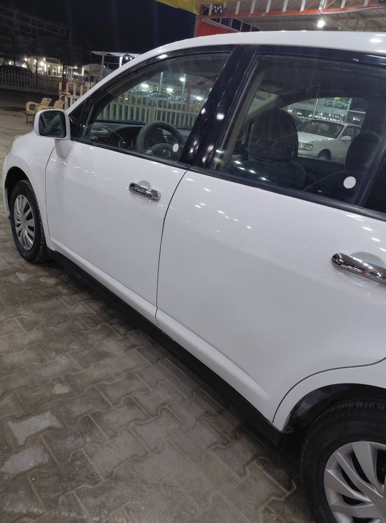 عيدكم مبارك  نيسان فيرسا موديل ١٠ رقم بابل  السياره مصبوغه جماليه  بدون  اي حادث  كير مكينه كير تبريد حداديه مكفول  مكان نجف لتواصل ع رقم  *********** النجف, العراق
