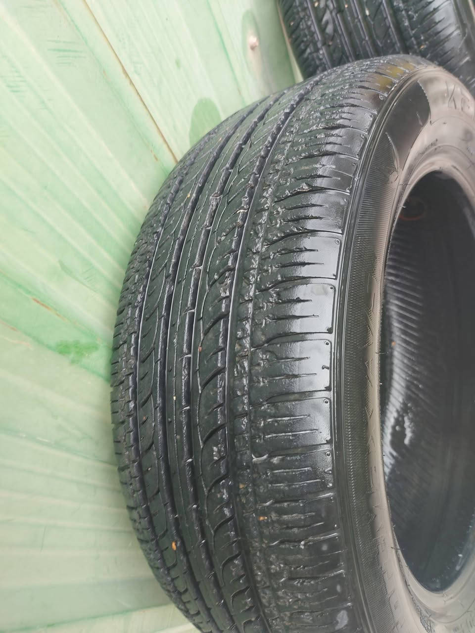 اسلام عليكم زوج تايرات نضاف كلش للبيع حجم 205/55R 16  يرهمن ع سياره سيراتو اتصل ودلل ***********
