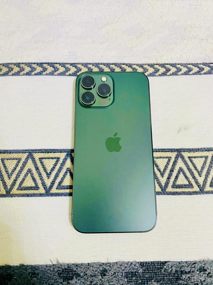 السلام عليكم ورحمة الله وبركاته 
 للبيع ايفون 13برو ماكس مكفول كفاله عامه نموذج ام الذاكره 256 البطاريه 82  كامره فوول ضد الماء السعر 750 و بي مجال بسيط للاستفسار ***********
