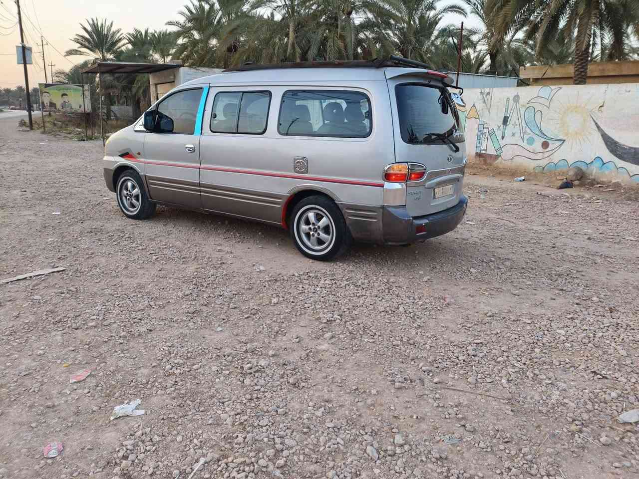 سلام عليكم ستاركس موديل سبعه اصال مسكر وتماتيك تبريد منقص غاز بيه بروده ضعيفه صمغ جماليه رقم بغداد سنويه جديده  تخم تاير صدر جديد  مكان بابل 75 وبيه مال حك جيه ***********
