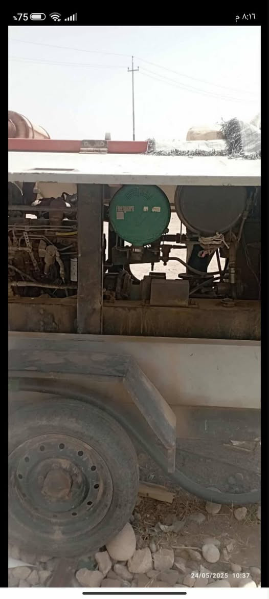 السلام عليكم ورحمه الله عندي مكينه. كمينز  ELGI حجم 102 نظيف ويا معدات الرمل ويا كمبريسر هواء كامل مكمل السعر 39 وبه مجال جدا التواصل على الرقم *********** وعلى واتساب موجود بارك الله في الجميع
