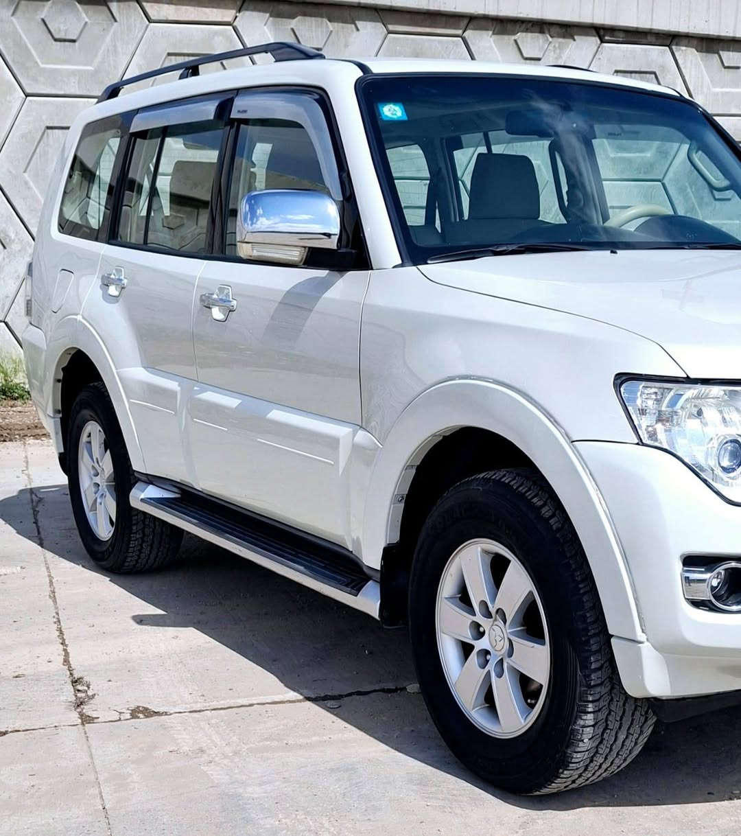 السلام عليكم باجيرو  ٢٠٠٨ وارد خليجي حبتور رقم بغداد انكليزي تحويل مباشر مكفوله بدون صبغ بدون حادث بدون تبديل فول مواصفات فتحه سقف كراسي جلد كهرباء دمام خلفي ثلاجه بالفرس شاشه كامره خلفيه مرايات شفط اشاره وترحيب تحكم استيرن جهتين سبعه راكب ثلاث قطع تبريد حساس خلفي داخل عسلي صاج تخم تاير تبريد ثلج كير مكينه مكفولات شرط مامفتوحات صدر أمامي وخلفي نضيف السعر    ١٢٥   بيهه مجال الاتصال   ***********  مكان بغداد
