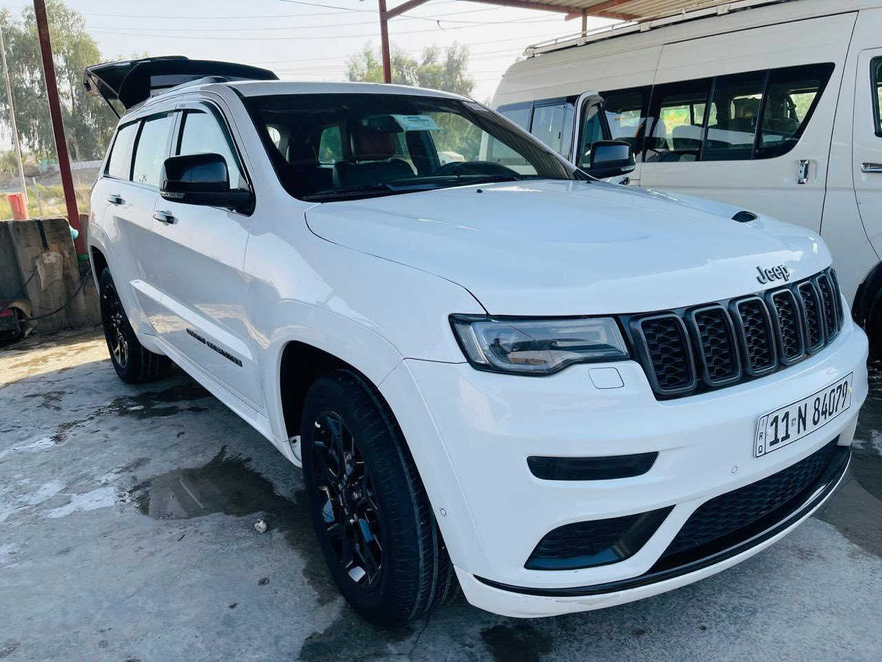 جيب S  ( خـليـجـي ) 2021 

وكالة خليجية 
داخل احمر بلادي 

المواصفات: 
رادار جانبي
نقطة عمياء 
دفع رباعي 4x4 
المقاعد الأمامية كهربائية 
المقاعد الأمامية مع تدفئة 
المقاعد الخلفية مع تدفئة 
ويل قياس 20 انج 
مقود السائق كهربائي 
تدفئة ستيرن 
سقف بانوراما 
شاشه كبيرة 8.4 انج 
نظام الملاحة (GPS) 
نظام خاص للطرق الوعرة 
مصابيح امامية زنون 
المصابيح الأمامية مع LED لايت 
كشافات ضباب بروجكتر زنون 
تشغيل عن بعد 
صندوق كهربائي 
حساسات أمامية 
حساسات خلفية 
كاميرا خلفية 
بخاخ ماء لتنظيف المصابيح الامامية 
مرايا بخاصية التعتيم الذاتي 
مرايا جانبية قابلة للطي 
بلوتوث تلفون 
محدد سرعة 
نظام تشغيل واطفاء اوتماتيكي للمحرك للتوفير من صرف الوقود . ( Auto Start System ) 
نظام بريك اوتماتيكي ( Auto Break System )
تخم تاير جديد 

رقم بغداد باسمي شرط التحويل
كفاله عامه السياره من الصبغ والتبديل والبارد والضربة
سيارة بحالة الوكالة 

للاستفسار 
الاتصال على الرقم او الواتساب *********** 

#بغداد #بغدادي #سيارات #بيع
— في ‏بغداد‏.
