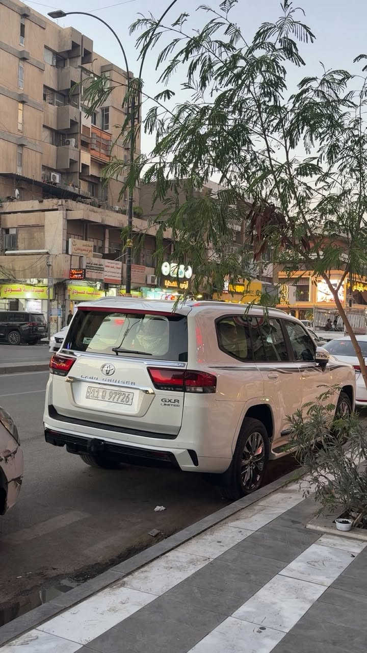 لاندكروز موديل 2024 ليميتد
سياره لمتدد ماشيه 20الف بعدها ز
 وسياره مغلفه بي بي اف ضمان ٠اسنوات
فول فول مواصفات شاشة كبيرة لمس كاميرا حاسة رادارات كشن جلد كشن كاراباي بصمة نشغيل عن بعد تحكمات ستيرن بلتوس اوكس كاربلي أوتو ستوب للتحذيرات تبيرد مركزي نحديد سرعة محرك 6 سلندر فورويل سيلاد محرك كير واير بشرط مامفتوح
سيارة حيل نظيفة كلشي عل بلاد جديد سنوية هزة كلشي جديد مدفوع ل باسمي السنوية بشرط تحويل وغرامة
سيارة مابيها دينار مصرف كامل من كل نواحي رقم صاحب سيارة***********
