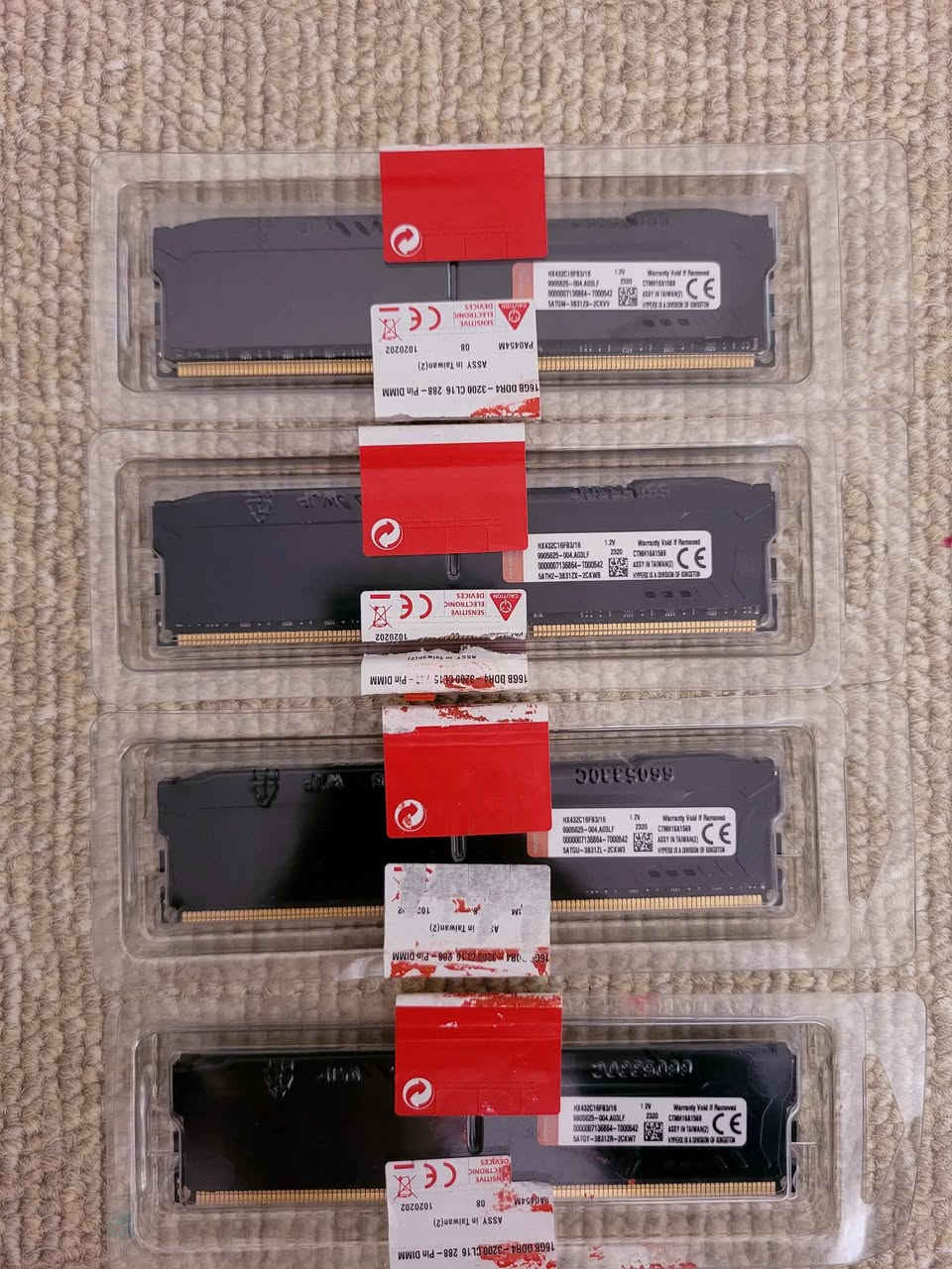 ڕامی کۆمبیوتەر 16gb نوسراوە DDR4 بەڵام من DDR3 ئەیفرۆشم چونکا ددانەکانی لە شێوەی ddr3 یە چواردانە بەردەستە، 
رام مال الحاسبة pc مکتوب DDR4 بس انا ابیع بال DDR3 ، السعە 16gb*4 =64 السليمانية, العراق


**إذا كنت صاحب هذا الإعلان وتريد حذفه لأي سبب، رجاءا أرسل رسالة إلى الدعم الفني**