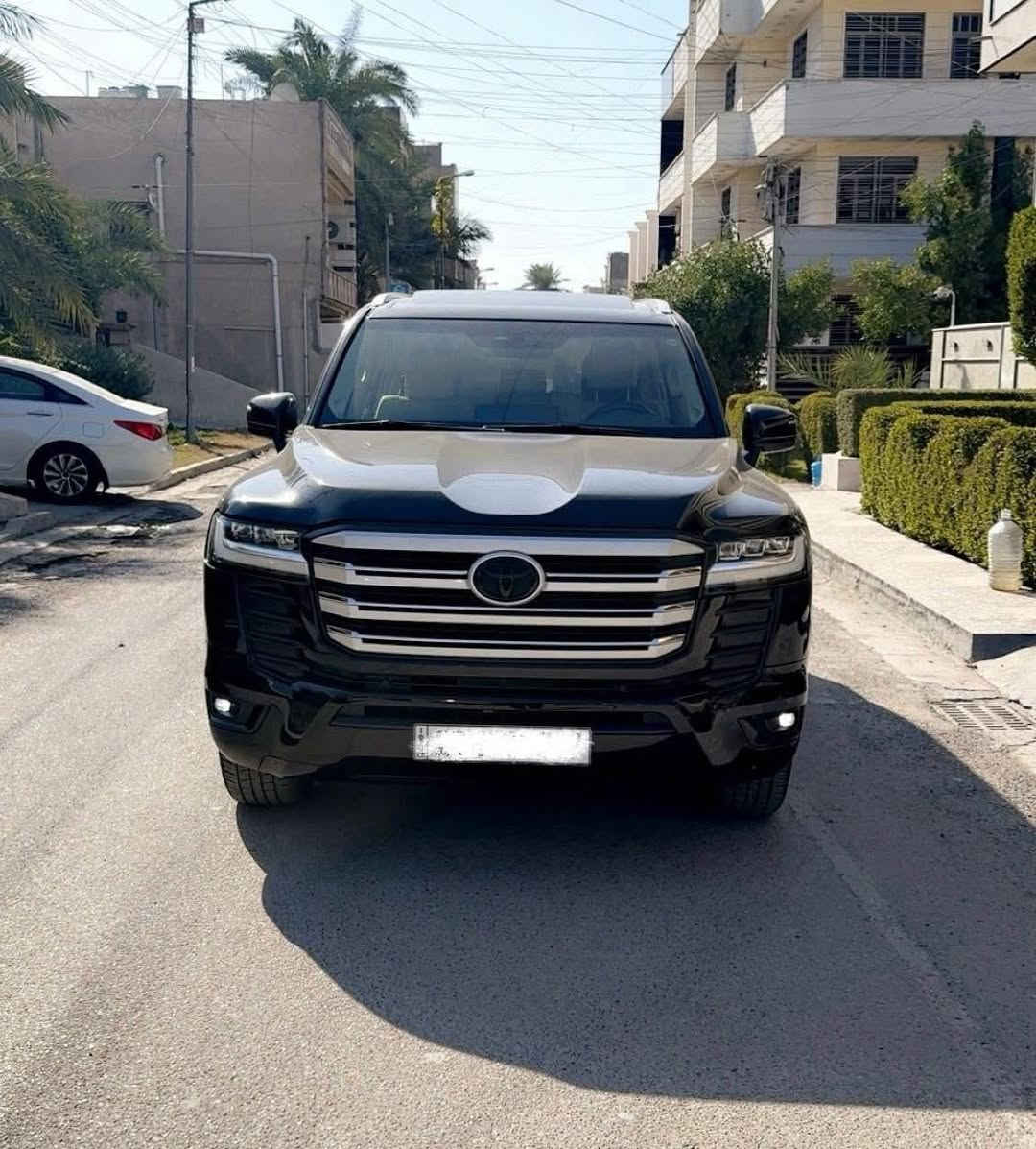 السلام عليكم
لاندكروز موديل 2022 ساز اصلية VX تدفئة تبريد وكراسي كهرباء 
مكفوله رقم اربيل 
السعر 655 
ماشية 32 الف 
الاتصال عل رقم   ***********  بغداد 
محرك 4000 تنفس طبيعي 
المواصفات فول 1/1   VX تدفئة تبريد 
1-بصمة + بصمة ابواب
2-فتحة 
3-كشنات تدفئة تبريد 
4-كراسي الامامية وخلفية كهرباء
5-رادارات امامية وخلفية 
6-صندوق كهرباء
7-محرك 4000 تنفس طبيعي
8-تشغيل عن بعد 
9-ثلاث شاشات اصلية تطبيق
10-عداد الكزس 
11-خزن ميموري 
12-مري شفط 
13-طفاية 
14-سستم سماعات
15-شاشة كبيرة VX
16- كامرات
17- مانع انزلاق وقيادة
18-تحكم استيرن فول 

السعر  655 وبيها مجال
الاتصال عل رقم ***********
بغداد
