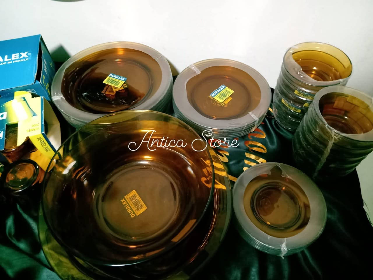 طقم بيركس فرنس بتغليف المصنع
٤٦ قطعه
٦ طبق مسطح كبير
٦ طبق جاتوه
٦ طبق صغير
٦بولا شوربا
٦ بولا شوربا
١٢ كوب شاي
١سرفيس كبير
١بولا كبير
#ملحوظة
الطقم ناقص ٦ أطباق للخضار
بيتحمل درجه الحرارة العالية يوضع علي النار مباشر


**إذا كنت صاحب هذا الإعلان وتريد حذفه لأي سبب، رجاءا أرسل رسالة إلى الدعم الفني**