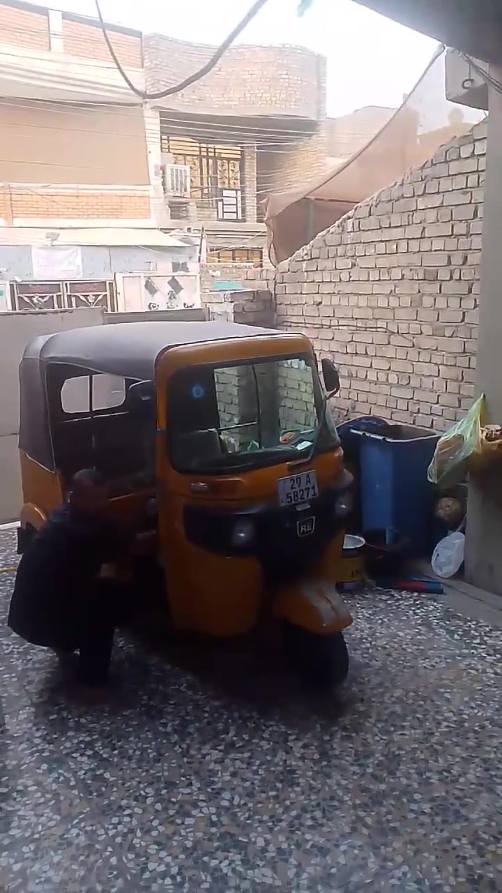 سلام عليكم بوش ايراني محور/دكة فول بس عوزهن . فر . سعر 150 . بيهن مجاني مكان بغداد المعامل • ***********
