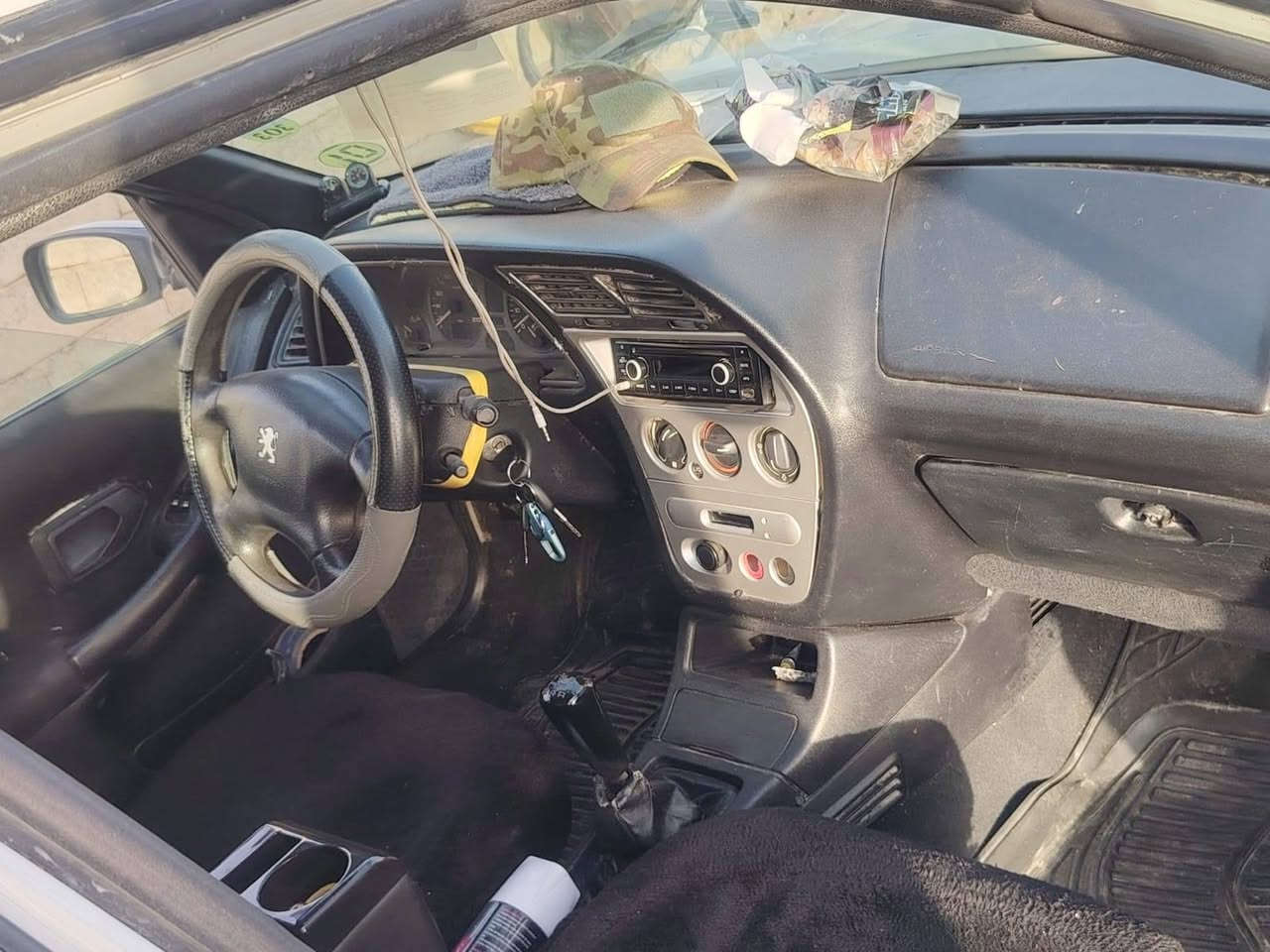 السلام عليكم ورحمة الله وبركاته بيجو 306للبيع كير شرط محرك بي تنقيص تبريد بس غاز وربط الكهرباء صدر نضيف تخم تايرات  زينات السيارة رقم بغداد حرة مكاني العلم/تكريت للاستفسار أكثر إتصل على الرقم ***********
