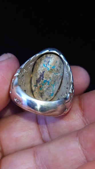 فيروز نيشابوري طبيعي صياغة يدوي السعر 55الف العنوان بغداد زعفرانية فضه 925الهاتف *********** بغداد
