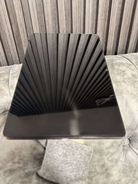 هونر باد 9 ٢٥٦ • بطارية ٨٣٠٠ • حافظة مع كيبورد اصليه