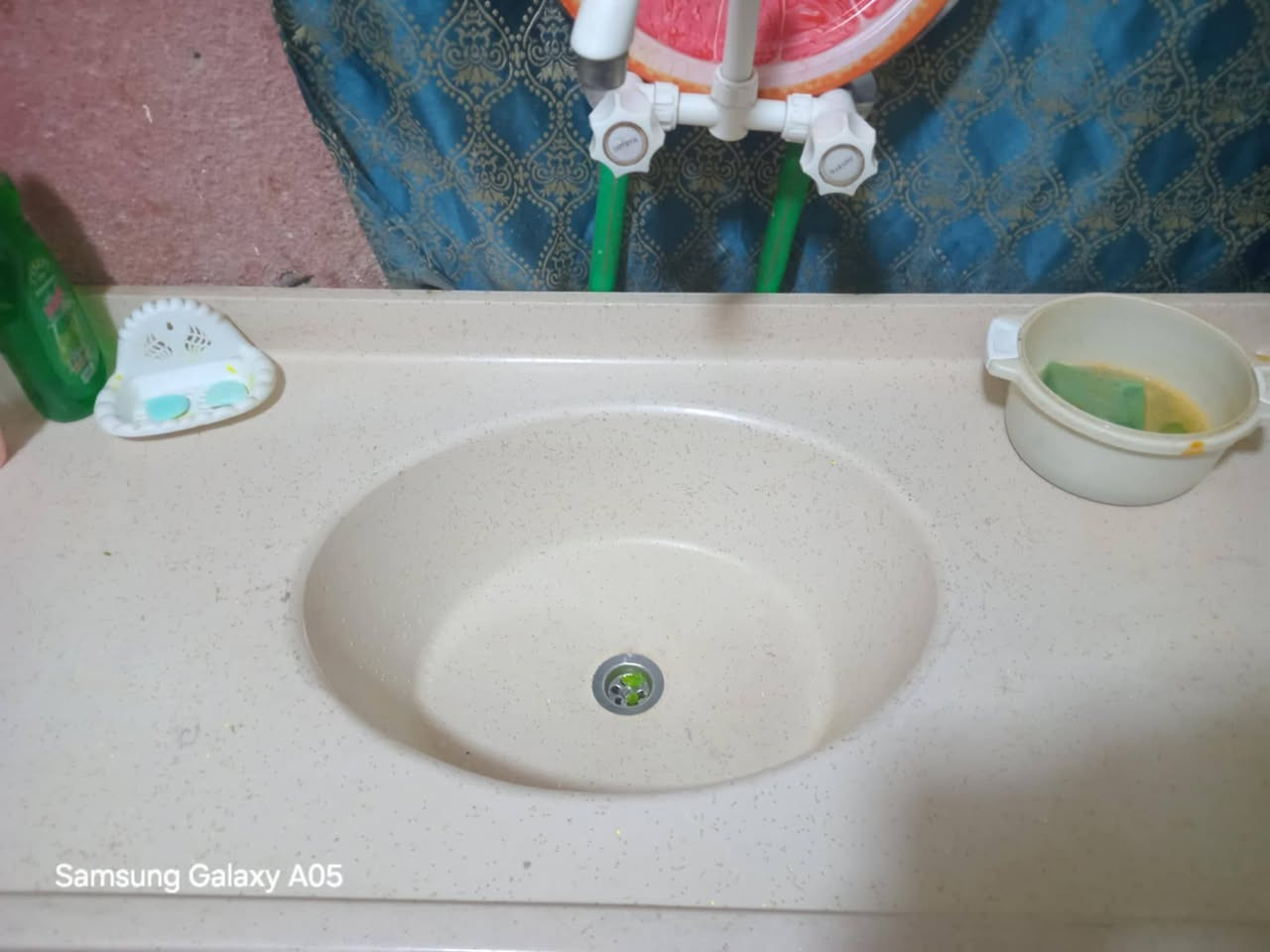 ول كاونتر قفله 200جديد متر وعشرين بعدني حته اليدات مالاته ماشادتهن ب200قفل 
رشاد فلكه حي النصر بغداد


**إذا كنت صاحب هذا الإعلان وتريد حذفه لأي سبب، رجاءا أرسل رسالة إلى الدعم الفني**