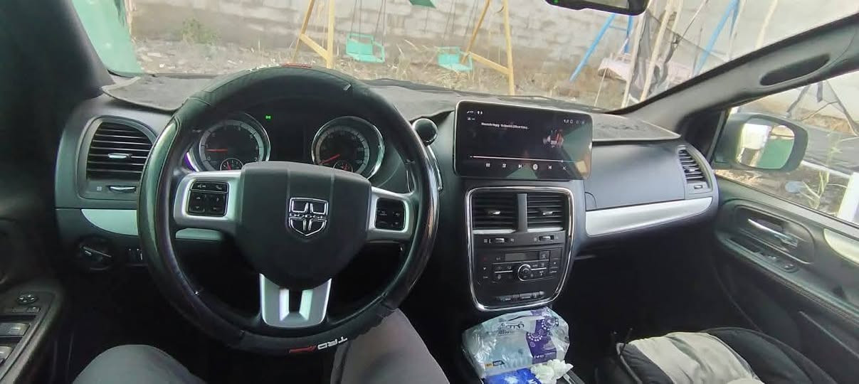 السلام عليكم كرفان للبيع 
17 gt فول مواصفات
حادثها جاملغ امام السائق ومصبوغ  
تدفئة ستيرن
فرس وسطي + فرس سقف 
ابواب كهرباء
جامات كهرب
كشنات بلع
كشنات اربع هيتر 
نظام ايكو 
تشغيل عن بعد
مثبت سرعه
مانع انزلاق
تبريد 3 قطع 
سيارة نظيفه استخدام شخصي
178 
رقم دهوك وهزة جديدة
مكان السيارة الموصل 
يرهم مراوس ب النترا 
*********** موصل, نينوى
