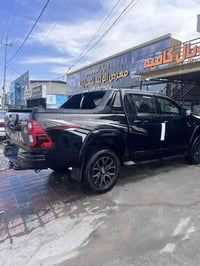 هايلوكس GR موديل23 مكفوله ماشيه٨٢ كويتي ام المنفاخ السعر٤١٥$ وبيه مجال...