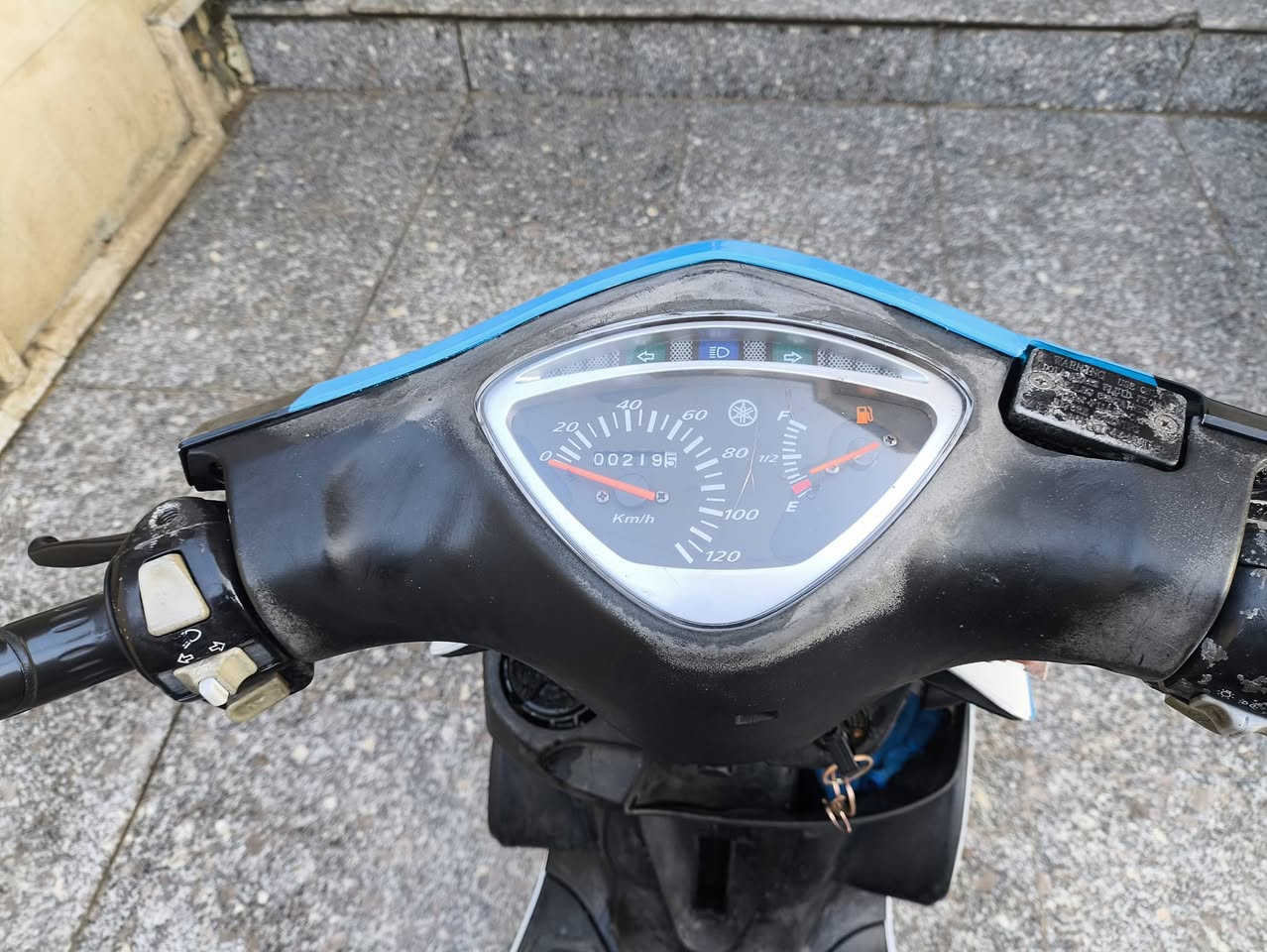 ماكس مضلع ياباني
مكفولة كفالة عامه 
ماصارله هواي من طلعت من الرمبه
بيه تزويد 
صالنصه
كلجات 
وكفر رياضي 
دراجه تخبل  تراي وين ميعجبك الدراجه كفاله شغاله سلف وهندر بس باتريه ضعيف
السعر 750 بيه مجال بسيط للشراي 
رقم الهاتف للتواصل/***********
مكاني حله مركز
