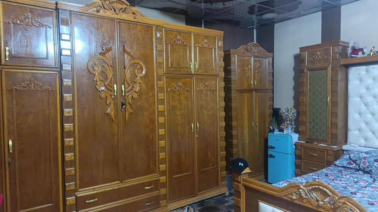 غرفه نجارة ضخمه وجديدة للبيع مليون و٦٠٠ وبي مجال للشراي ***********
