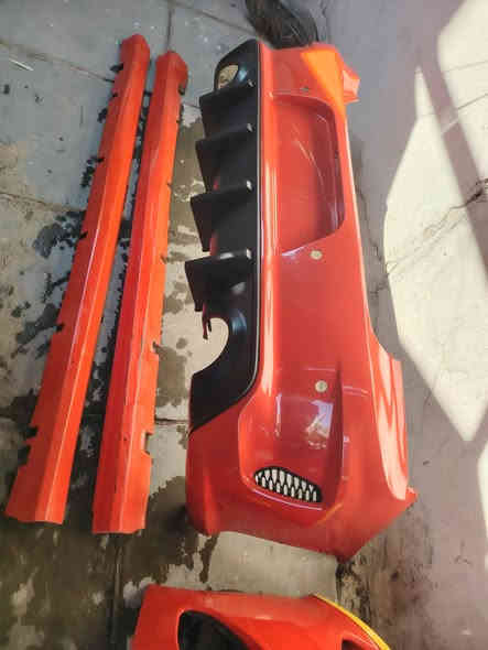 السلام عليكم دعاميه اماميه جيتي ارتي اصليه  بيها بلوجكترات مصبوغه
دعاميه خلفيه اس ارتي مع الدفيوزر
دوس اصليه السعر 300 الف بغداد ***********
