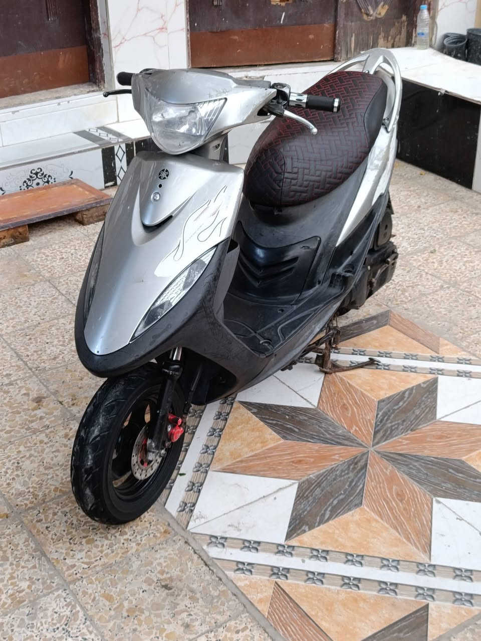 السلام عليكم
مااكس عدله   ياباني 120 

 مكفوله محرك  بلادي ما مفتوح شرط الفحص 
دراجه فوول ملاح كفرات بلادي كله ختم واحد 
شلعه ومعدل  110 فوول متنكض
كلشي شغال سلف  هندر اشاير  كلوبات سكنات  عينه لونين عداد السرعه  وعداد بانزين شغال  كلشي عل بلاد  

احلا من صور بالف مره 
سعر   800 وبيهه مجال قليل 
شراي يتصل
مكاني بصره 
 
***********
