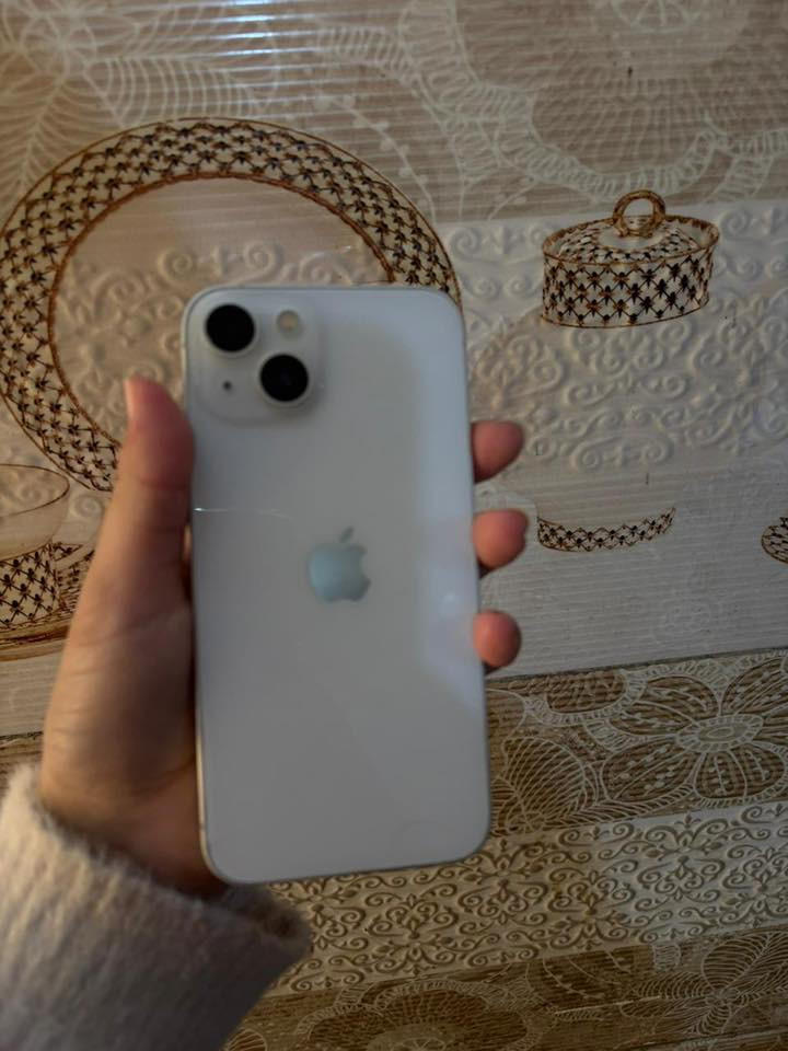 ايفون ١٣عادي جهاز كلش جديد استعمال قليل ومبدل شاشه مال تفصيخ فيس ايدي شغال بطاريته بلاديه ٩٧لا مبدله ولا معلايه جهاز وين متريد روح افحص سعر ٤٢٥وبي مجال رقم ***********بي واتساب
