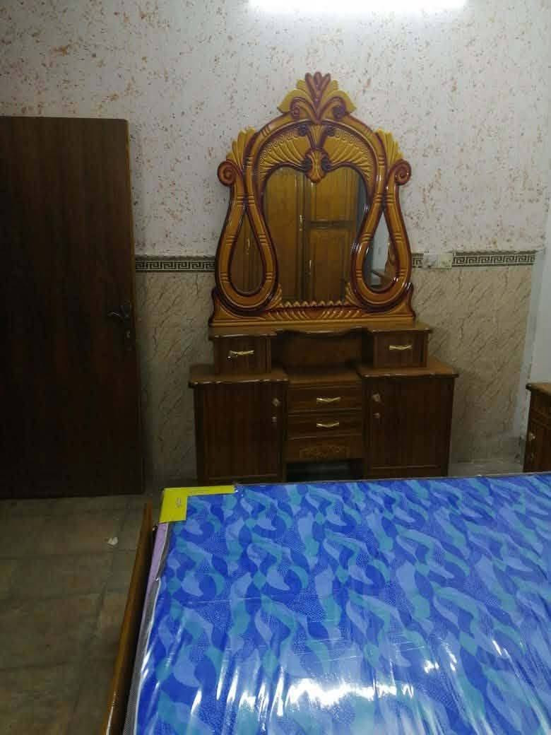 ‎غرفه اخشاب خمس ابواب ملحق للبيع ***********السعر 650صاج الزاويه كنتوريه موديل حديث اخت الجديده العنو‎ بغداد, العراق
