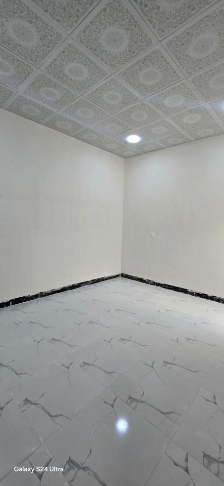 اعلان 2091
دارين للبيع طابق واحد بناء صفر طابو صرف
مساحة 100 م كل دار 
#الموقع حي العسكري 8 قرب مستوصف الزوراء 
#السعر 68 كل دار 
للاستفسار ***********
