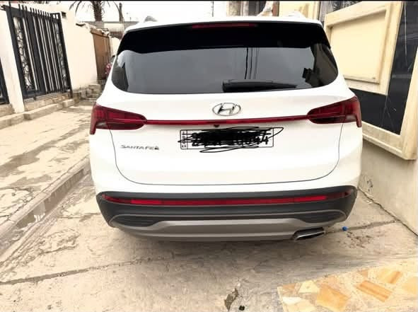 بصمه فول بدون بانورامه. حساسات امامي خلفي بصمه تشغيل عن بعد
تحكم استيرن
تعديل المسار
كشنات كهرب تدفه تبريد  2
جهاز انذار يمين يسار
سايق الالي
بعد بيها مواصفات
ماشيه 22 ك /م
الضرر دعاميه امامي 
سياره بدون صبغ
سعر135 في مجال شي قليل 
***********
***********
