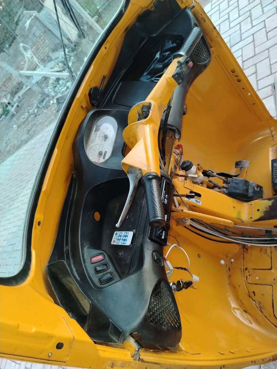 تكتك بياجو 18 جديده نظافه 95٪ اوراق اصولي
التكتك مابيها ولا نكطه خياس ولاتعمير على البلاد
كهربائيات شغاله مكينه تجفيت عام جديد
باتري جديد انديكو بالكارتون كوري الاصلي 
مسجل جديد بالكارتون مع سماعات 
دوشمه جديده بعد محد طاخه
جادر جديد +سلف جديد الاصلي 
كلج جديد +صليب جديد 
حتى تبديله دهن جديده وتفويلة بانزين 
التكتك جاهزه من كلشي تصعد وبوجهك للشغل خير من الله ماتذب عليها ولا ربع التكتك متعوب عليها وصارف عليها هواي مال جناي 

السعر 1800 وبيها مجال 

موبايل *********** 

مكاني ديالى بعقوبه
