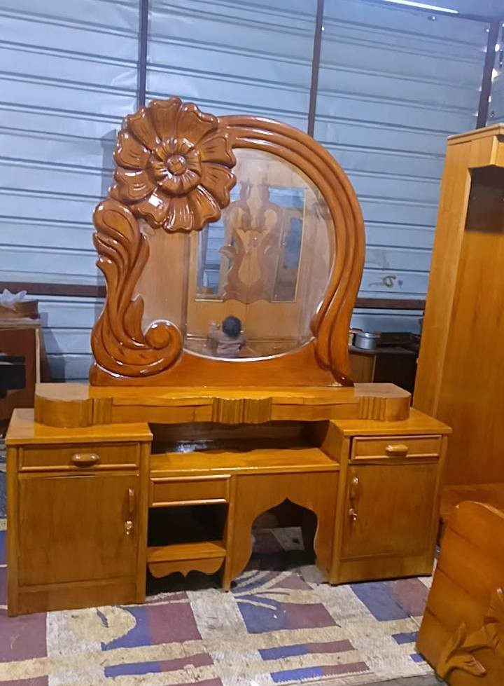 غرفه اخشاب للبيع ست ابواب ملحق نضيف صاج تكمه شغلل تزكام ضهر جرجوبه ضب براغي السعر 650 الاتصال على الرقم ***********   بغداد متواجد واتساب وعندي توصيل بكروه
