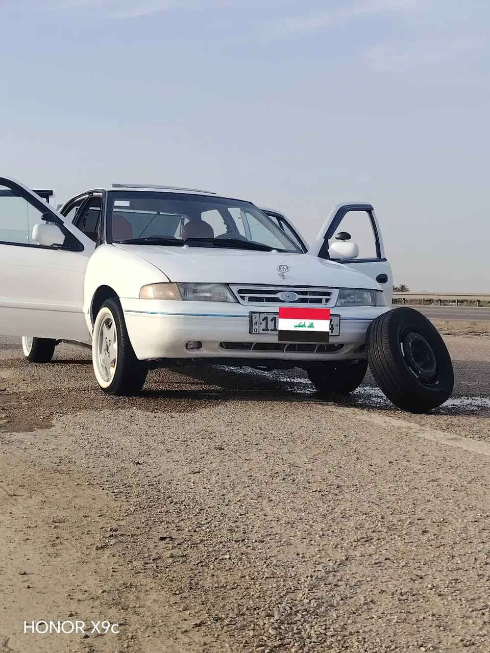 للبيع كيا سيفيا موديل 93 محرك مفتوح مومسكر كير عادي محرك وكيرخيرمن الله صدر امامي وخلفي جديد تخم تاير 4 جدد مصبوغه حزام قماره بلاديه كهربائياته كلها شغاله بيه شاشه اندرويد 4سماعات شغاله باتري جديد نكره سلف سياره مال جناي اترايك وين ماتريد رقم بغداد انكليزي دولي السعر 40 وبيه مجال كلش بصيط غرفه السياره نضيفه جدا تبريد شغال ثلج مكان السياره بابل ناحيه الشوملي موبايل *********** بي واتساب
