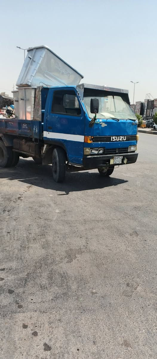 السلام عليكم سياره للبيع ازوزة فحل رقم بقداد الماني تحويل مباشر السيارات خير من من الله السعر خاص  السكن بغداد الشعب سبع اقصور ***********
