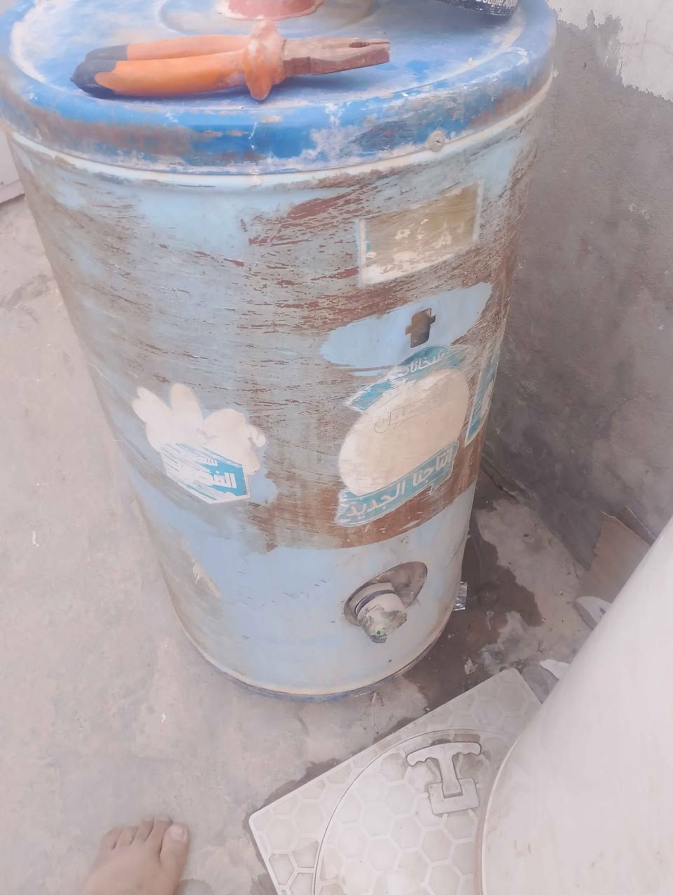 متوفر كيزرات ثنين 
مكان نجف حي العسكري السعار مناسب
***********
الاتصال النجف, العراق

