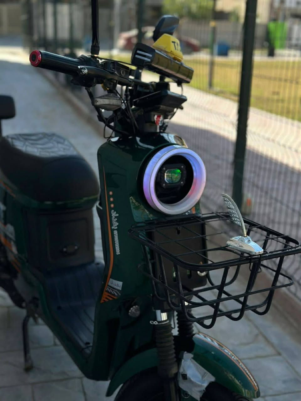 السلام عليكم عندي دراجه ار 9 للبيع بطاريه 2026 بطاريه صغار حجم باتري 15 امبير بغداد حي العامل البطاطس بطاريات 6 ودراجه حاله ويفه دراجه حيل حلوه والسعر 450 بيا مجال قليل حق الجيه بيع ومراوس واتصل على رقم والشرايه اتصل على هذا الرقم ***********
