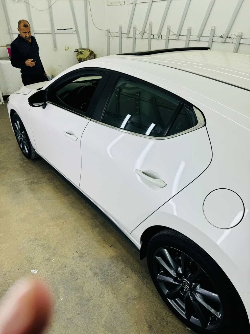 (السلام عليكم ورحمة الله وبركاته )
مازدا 3هاج باك امريكي موديل 24 ضرر ربع بونيد بدون دواخل وايرباك 
ماشيه 7الالف فقط كاتى مامرقمه 

المواصفات🧿 
فتحه سقف✅ 
بصمه ابواب ✅
بصمه تشغيل✅ 
لايتات زنون كامل ✅
كوشنات جلد✅ 
كشنات كهرباء🔌 
كشنات تدفئه 🔥
سكان تدفئه ☢
كشنات خزن ميموري 📟
سستم صوت BOSS🔊
ماوس تحكم✅ 
وضعيه كير سبورت 3✅
رادار أمامي وجانبي ⚠️
مكينه 2500 مرغوب بدون توربو ✅
كير 🏧
وبدون دبل اكسل4×4  
مكان سياره سليمانى او بغداد 
سعر 155مجال 💸
***********+ واتساب
